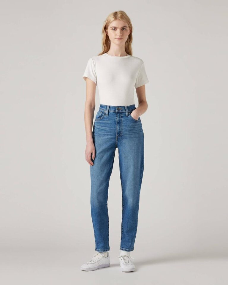 Jak dobrać idealny rozmiar mom jeans dla swojej sylwetki?