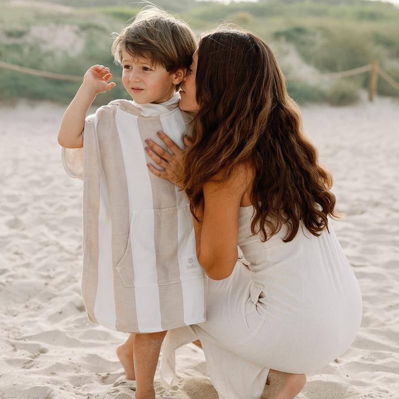 Prosty przewodnik: Jak uszyć piękne ponczo dla dziecka krok po kroku