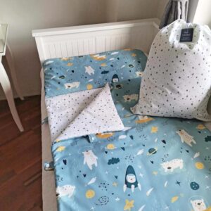 Przewodnik po szyciu: Jak uszyć śpiworek do spania dla Twojego malucha