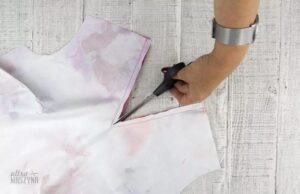 Sekrety szycia: jak perfekcyjnie wykonać dekolt w szpic