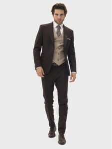 Jakie buty do brązowego garnituru wybrać, aby wyglądać stylowo?