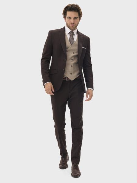 Jakie buty do brązowego garnituru wybrać, aby wyglądać stylowo?